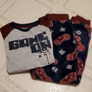 Boys gamer pajamas 6/7